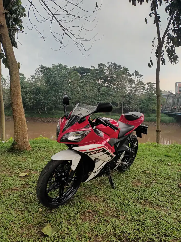 YAMAHA R15 V2 TAHUN 2015 MULUS PISAN