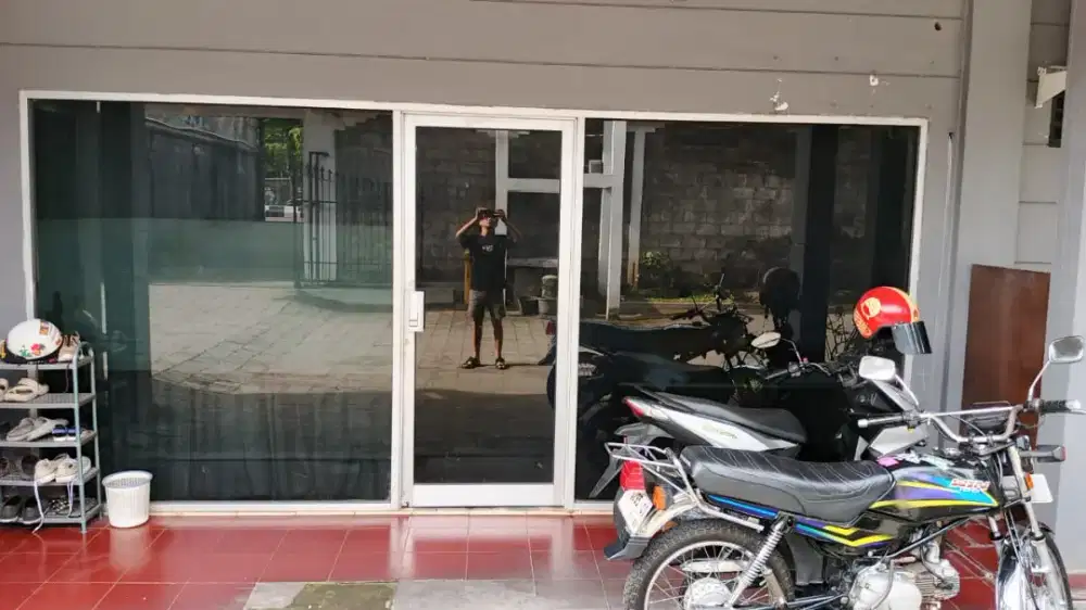 Spesialis kaca film hitam gelap one way tolak panas & silau sinar uv