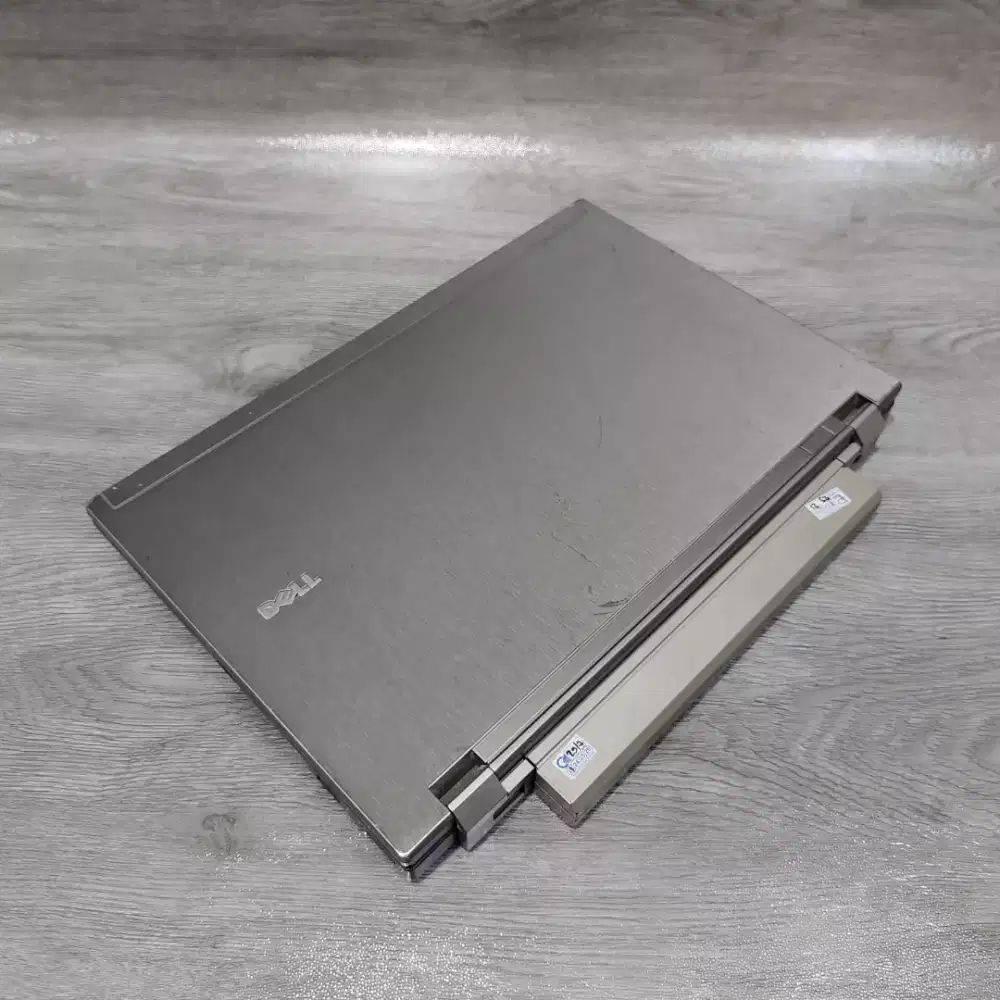 Laptop Dell latitude Core i5 Ram 6GB  bonus Mouse Baru Siap pakai [Bis