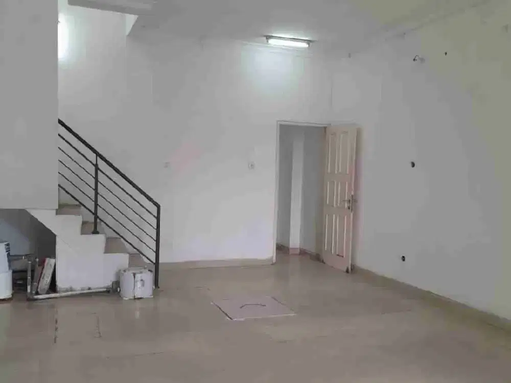 Disewakan ruko lokasi ramai di boulevard hijau Harapan indah 1 Bekasi