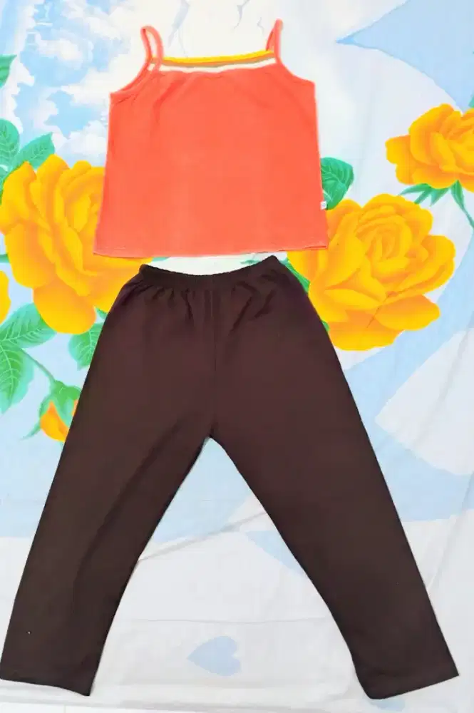 Setelan kaos ,dengan legging 7/8 coklat tua