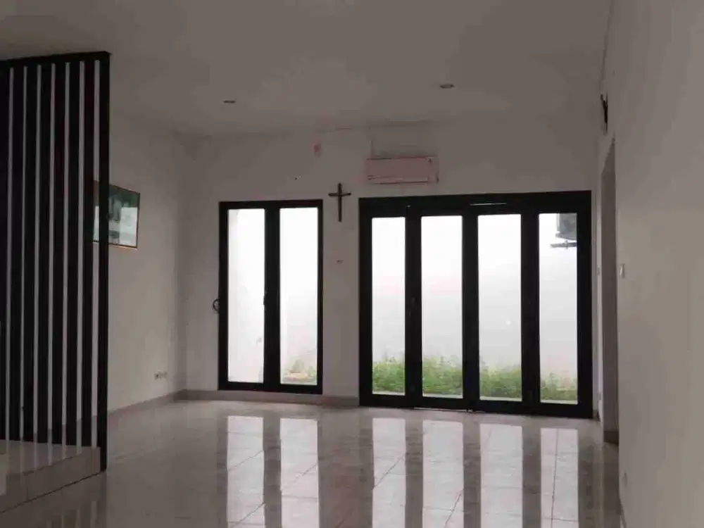 Disewakan rumah di cluster Asera one south harapan indah 2 bekasi