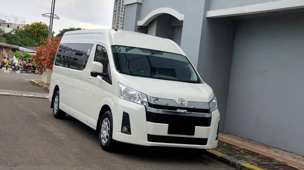 [ GARANSI 5TH ] Toyota HiACE Premio 2.8 10 Seater MT Manual 2025/2024
