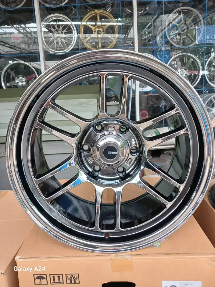 Enkei RPT1 ring 18 lebar 9 pcd 6x139,7 ET 0 black chrome. Fortuner dll