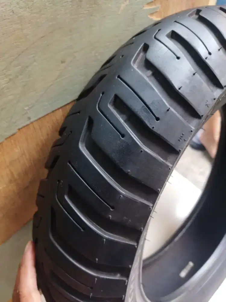 Ban second kondisi masih ok... merek Michellin,