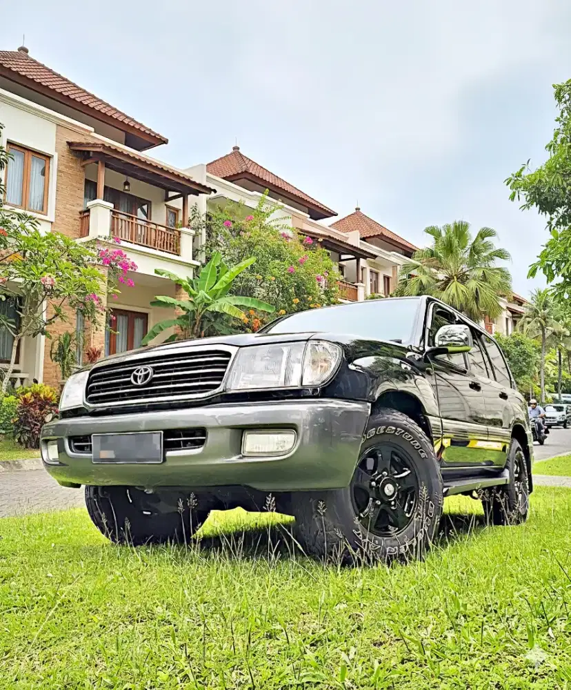 GXV AUSTRALIA SAHARA DIESEL NON AIRSUS(AHC) LANDCRUISER SOLAR 4x4 AT