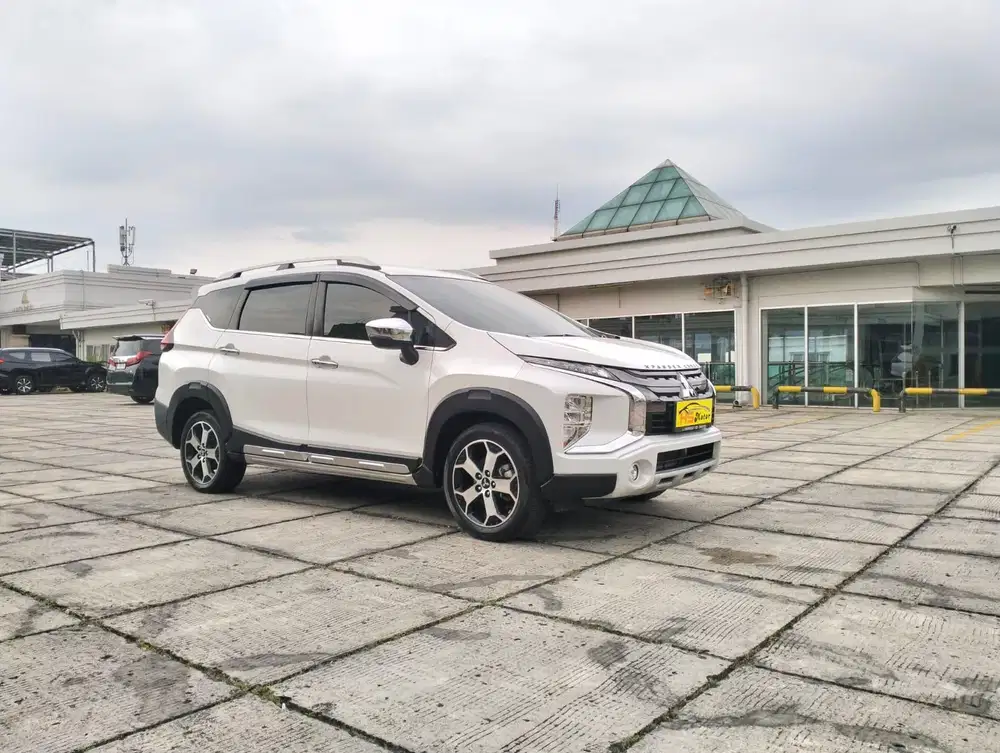 TanganPertama Mitsubishi Xpander Cross Premium Package Metic 2021