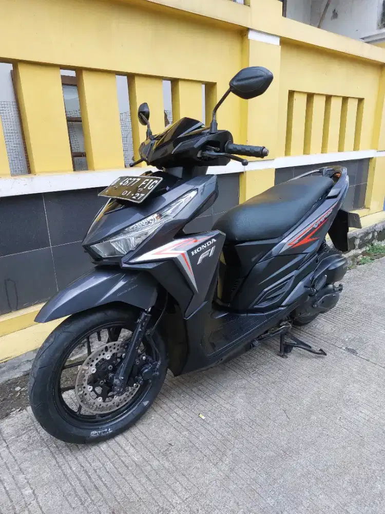 Vario 2017 hitam 125 cc surat lengkap