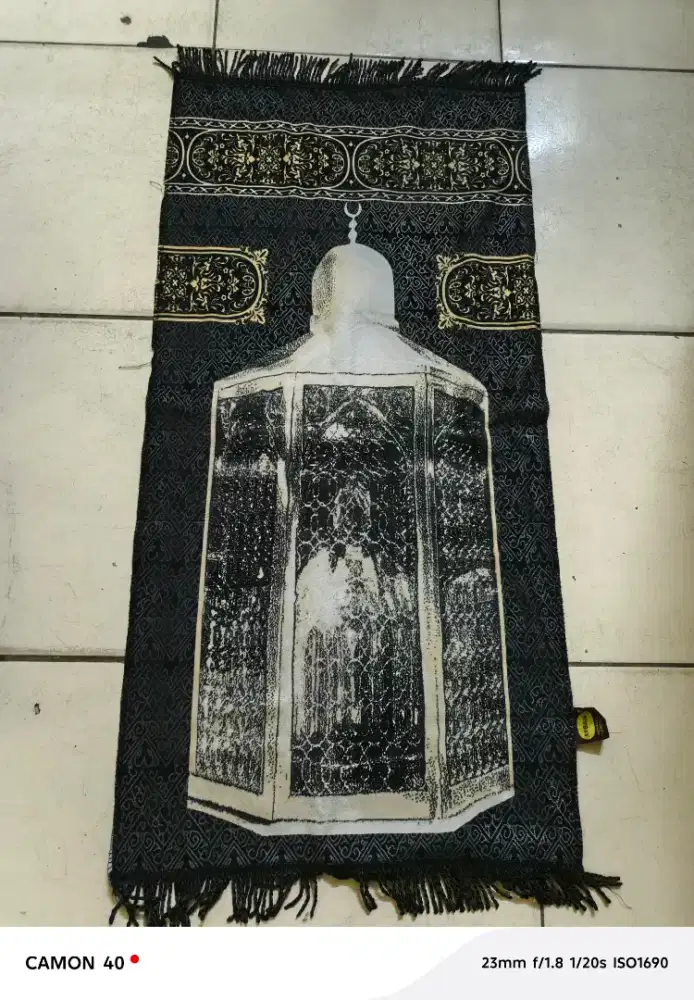 Sajadah Arbain Motif Lantern Hitam-Putih