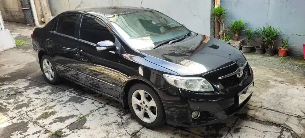Toyota Altis 2.0 V 2009 At Hitam