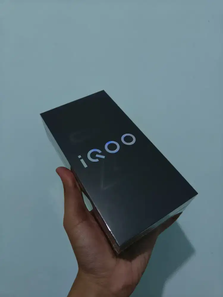 Iqoo z10r 8/256 (black) || spek mirip vivo v60 lite