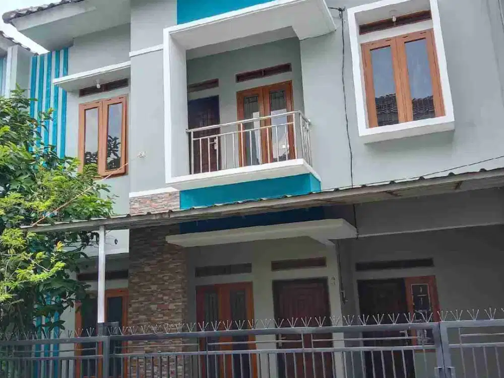 Dijual Segera Rumah Keren 2 Lantai 5 menit ke Stasiun KRL Depok dan Kampus UI