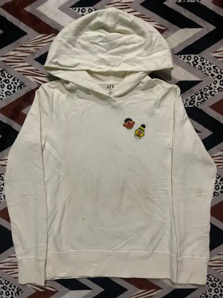 UNIQLO UT x KAWS Sesame Street Hoodie – Size S