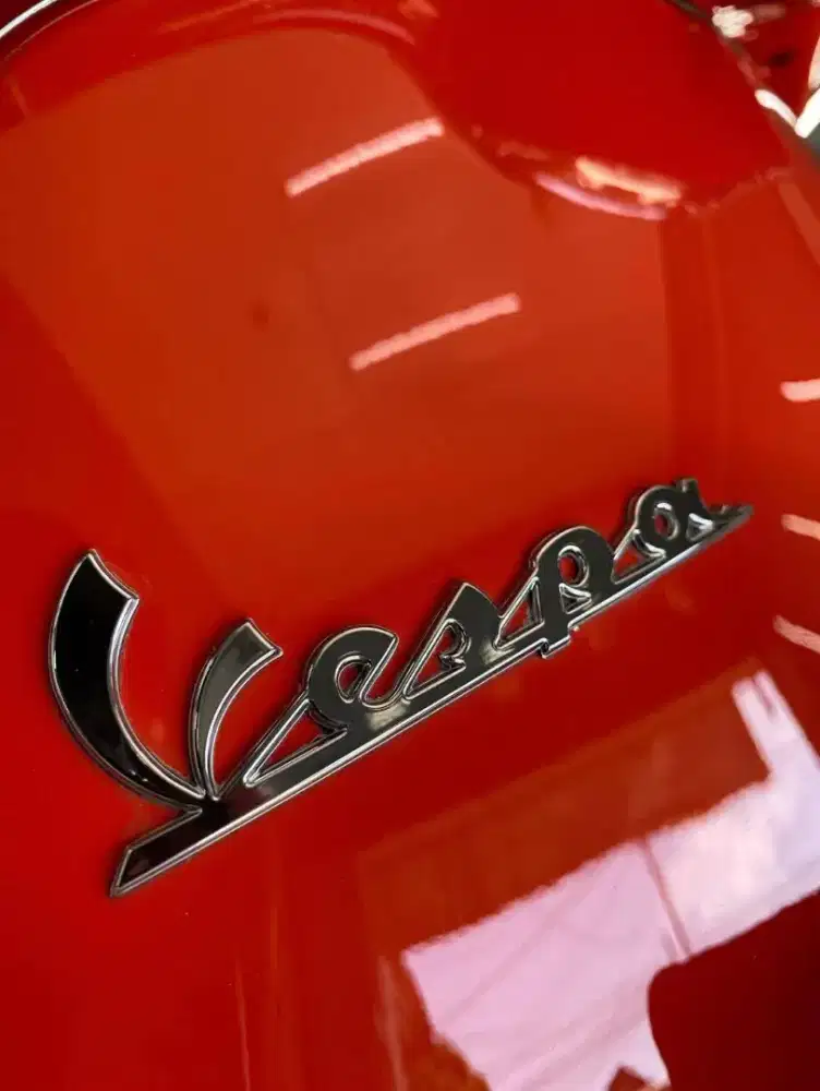 Vespa Primavera Orange Tramonto