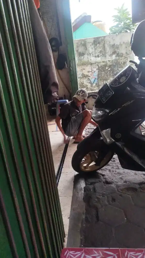 Mencari kerja sebagai mekanik motor