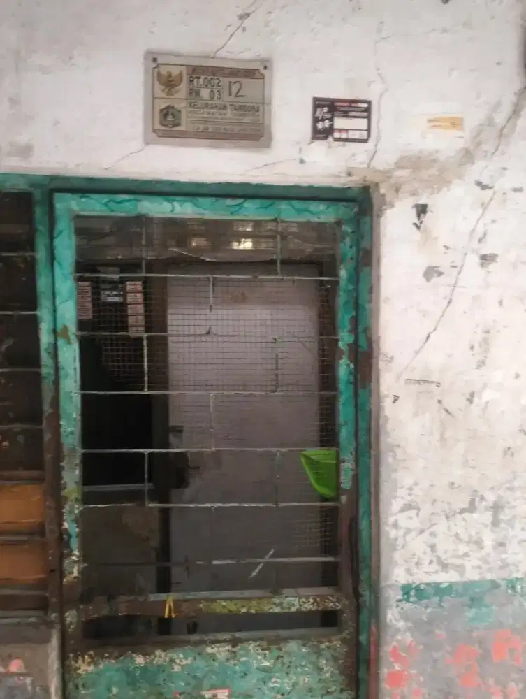 Dijual Cepat Rumah ( Butuh Uang ) 3 lantai dekat jln Tambora Raya