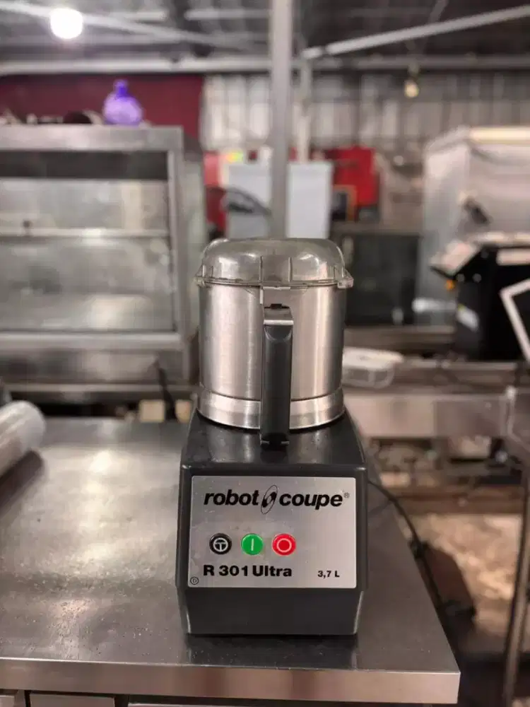 Robot Coupe 
R 301 Ultra