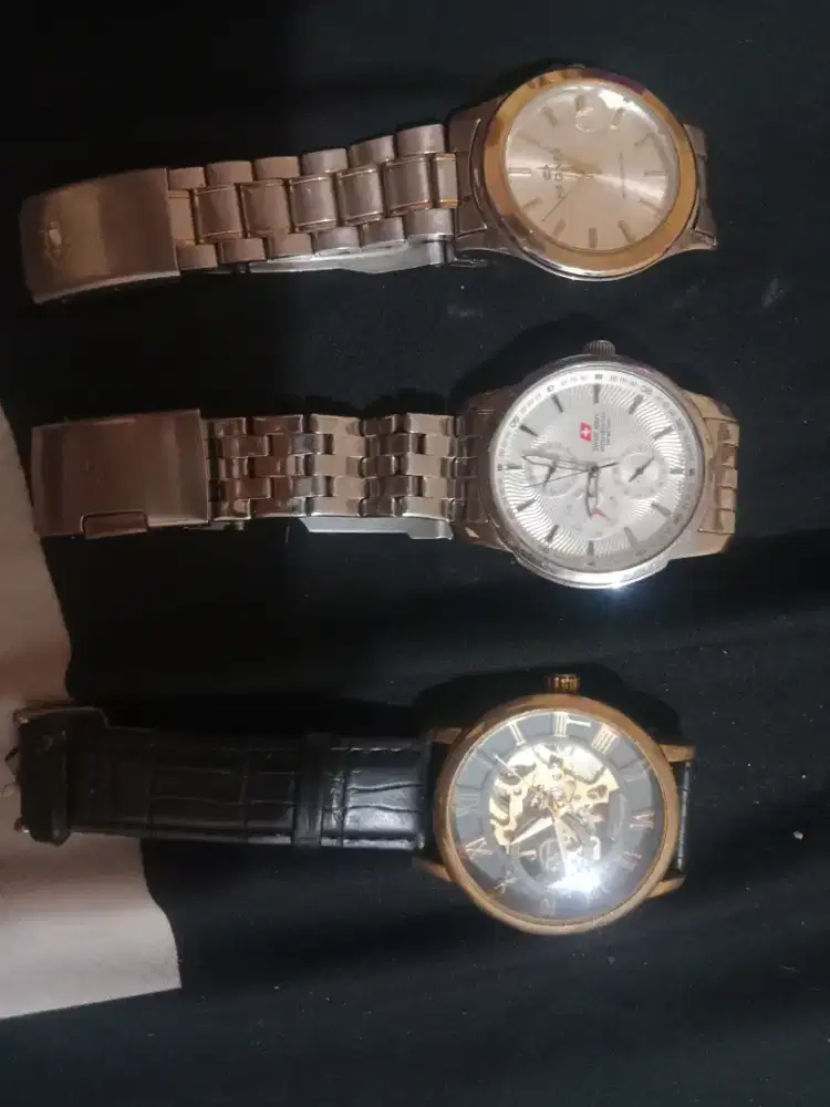 Jam tangan swiss army hegner fersining kondisi mati