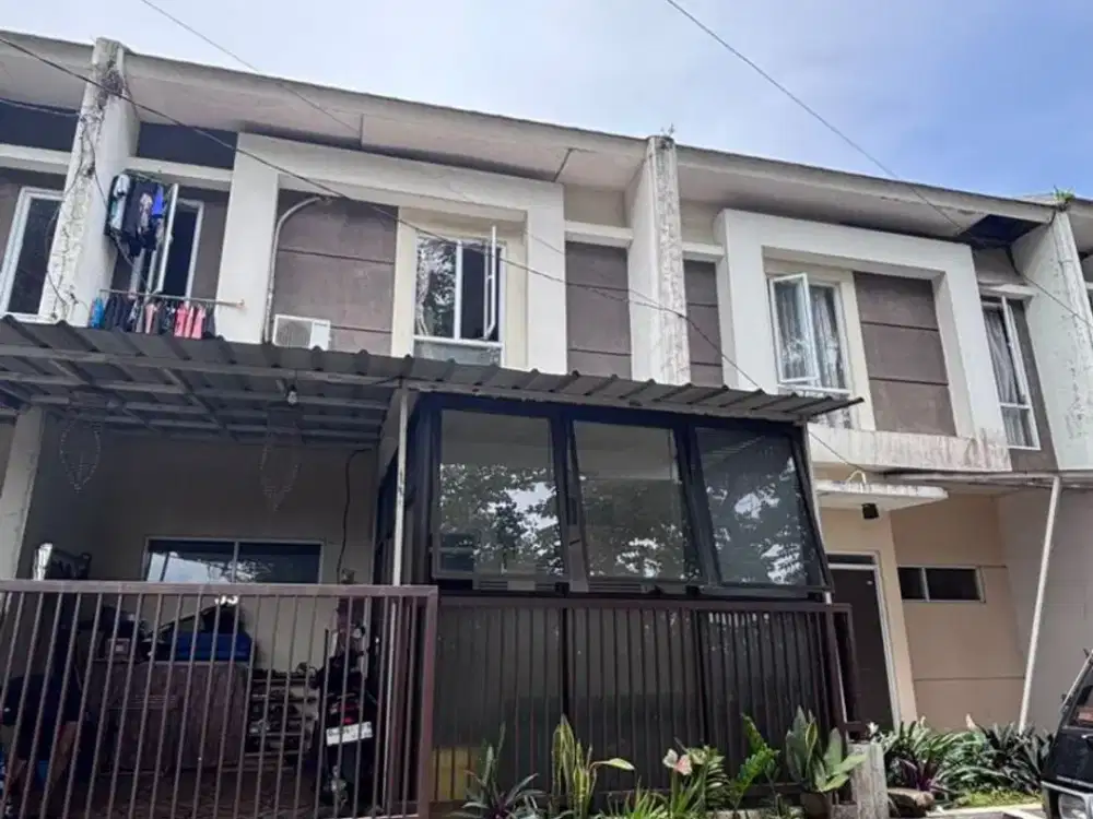 Rumah 2 lantai di lokasi komplek G-land Padalarang Residence