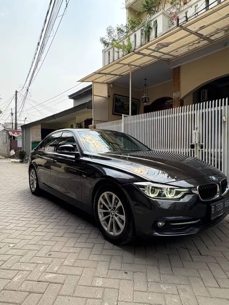 BMW 320i LCI tahun 2016 akhir