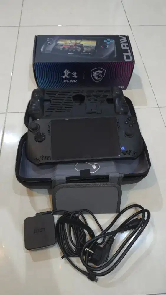 MSI CLAW A1M INTEL CORE ULTRA 7 155 H