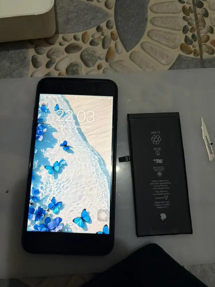 Ganti baterai iphone 7+ bergaransi