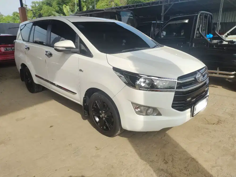 Toyota Innova reborn type G/ AT bensin tahun 2016 warna putih