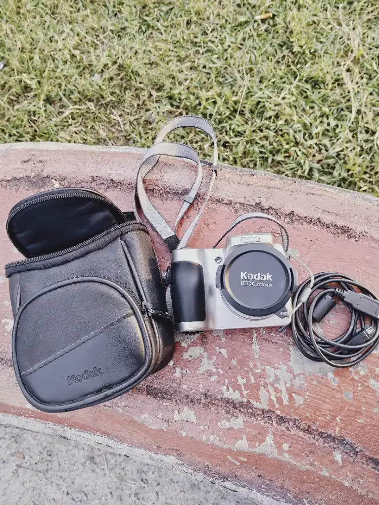 Di jual kamera Kodak Z710