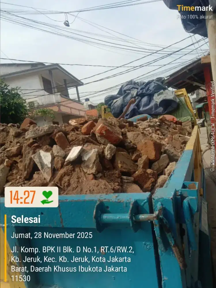 Jasa buang puing dan tanah