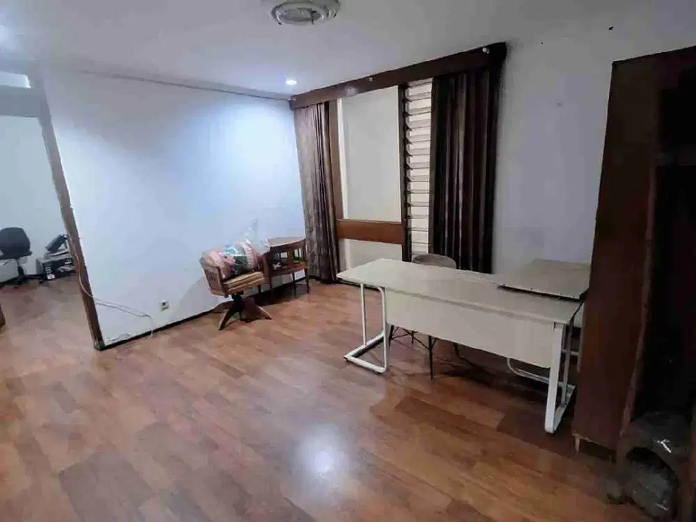 dijual rumah apik terawat startegis murah jl. anggrek sayap riau