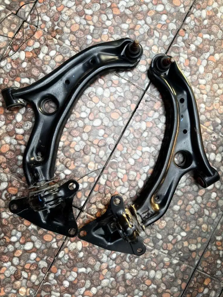 Lower arm honda freed 2012