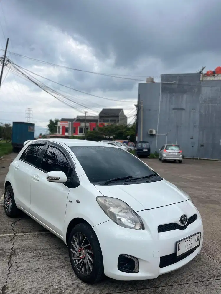 Toyota Yaris 2012 Bensin