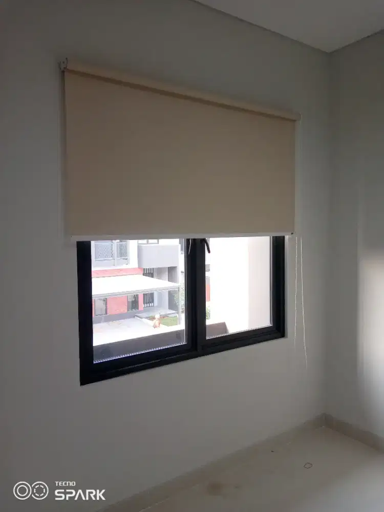Jual roller blinds costum ukuran free survey & pengukuran