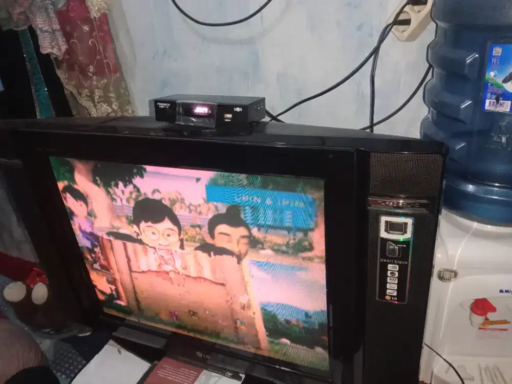 Bismillah, dijual TV tabungb29inc merk Lg slim