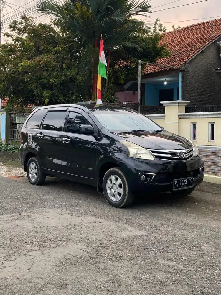 TOYOTA AVANZA E 1.3 2012