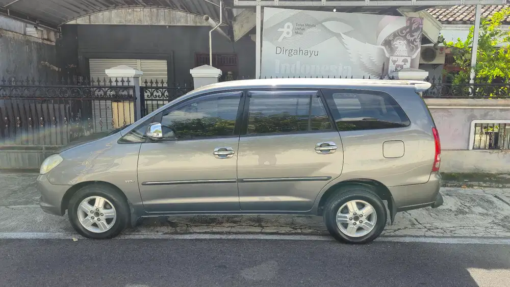 Toyota Kijang Innova 2007 Bensin