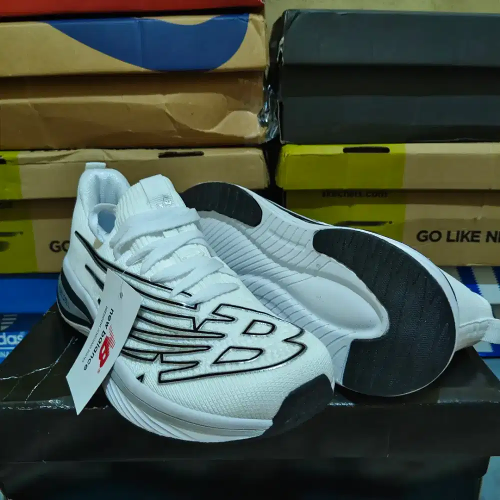 Sepatu Lari Fitnes Aerobik Jogging Unisex New Balance NB Import