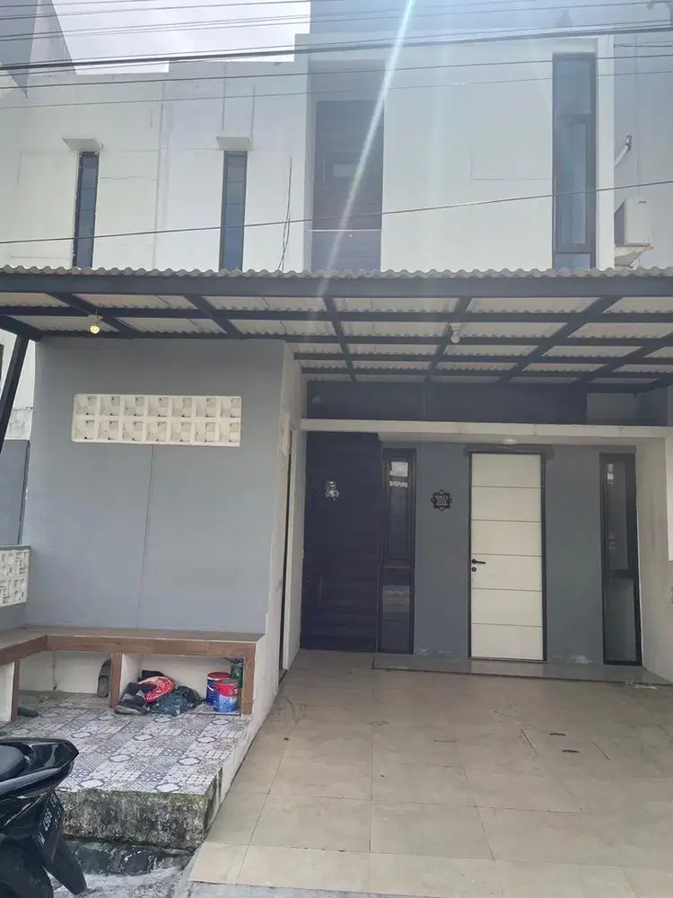 Disewakan rumah strategis full furnished