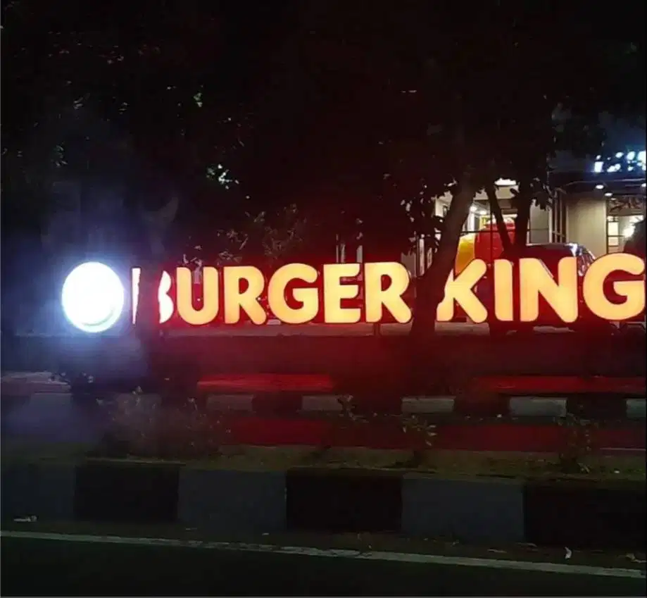 Huruf timbul | papan nama | neon box | reklame I akrilik | billboard