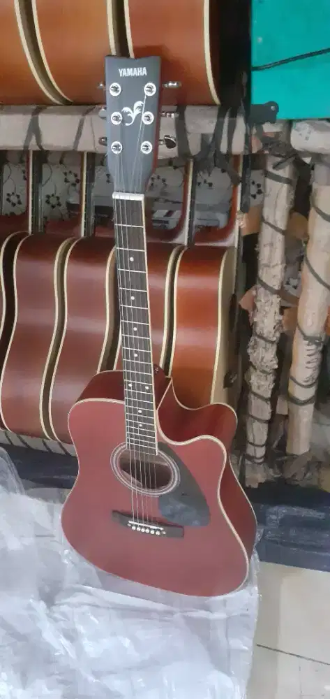 GITAR YAMAHA F310