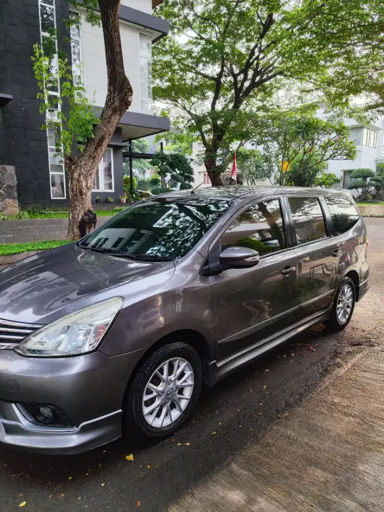 Nissan Grand Livina HWS AT 2016