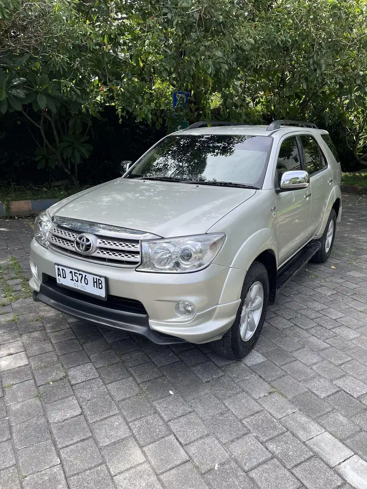 Toyota Fortuner 2.5 Diesel 2010