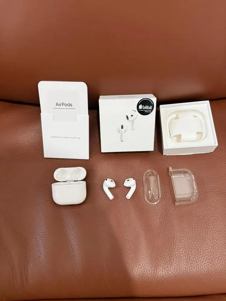 “Apple AirPods 4 ANC Original, Fullset + Nota, Kondisi 99% Like New