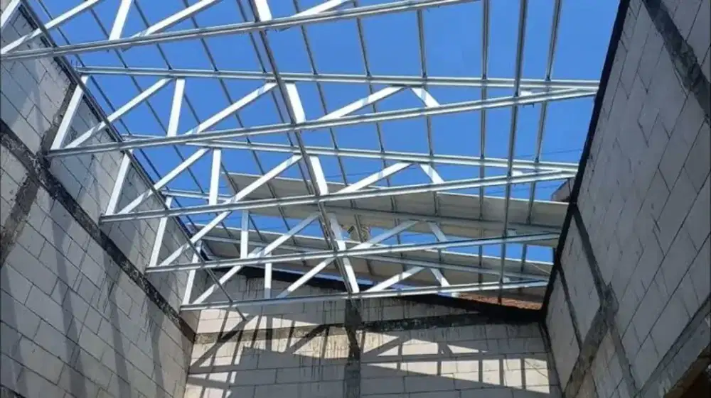 renovasi bongkar pasang atap rumah