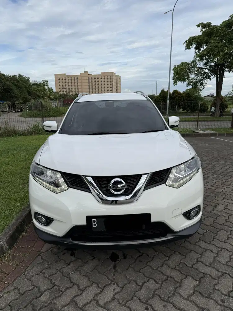 Nissan Xtrail T32 2015 AT Matic Putih