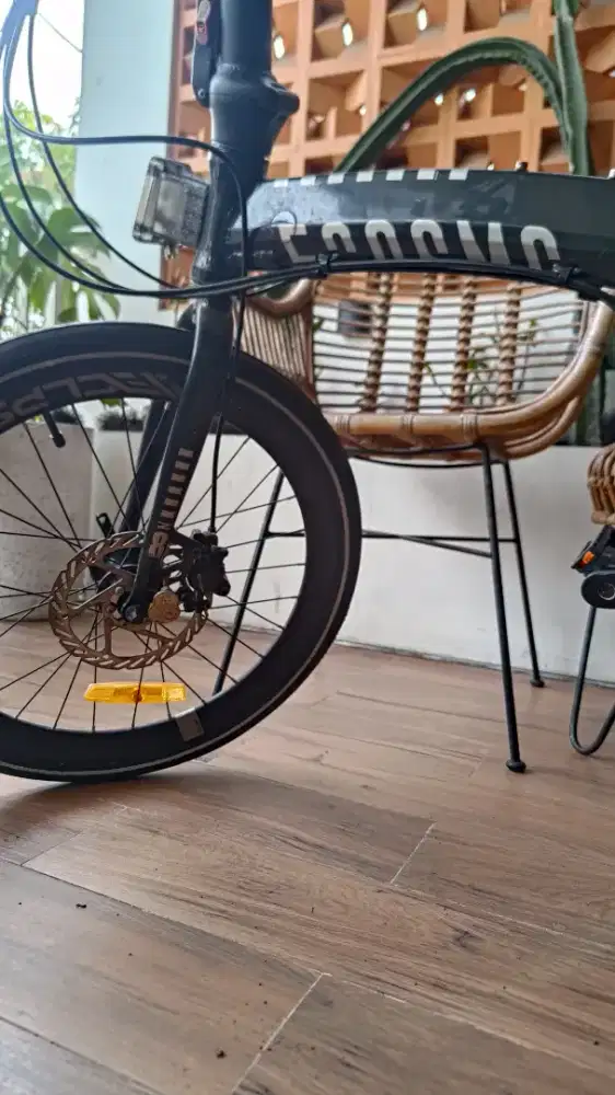 sepeda lipat ecosmo z8