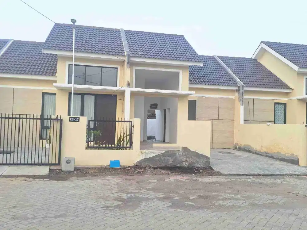 Rumah Modern Di Selatan Candi