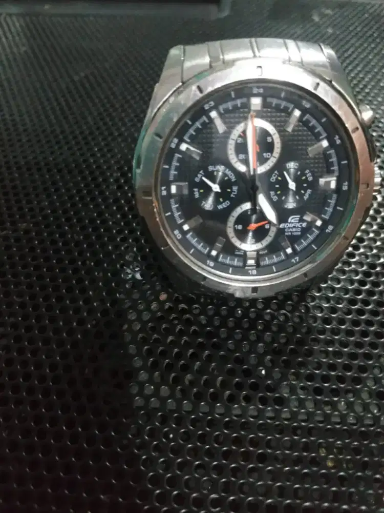 Jam tangan pria merk casio