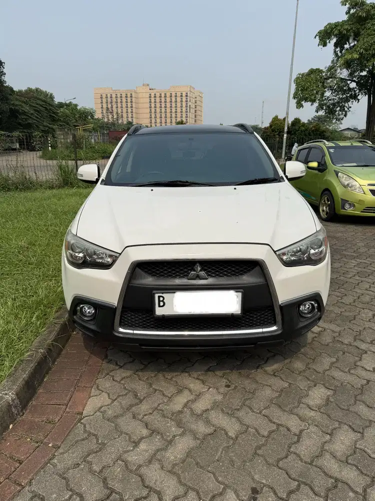 Outlander PX 2013 AT Matic Siap Pakai keyless sunroof