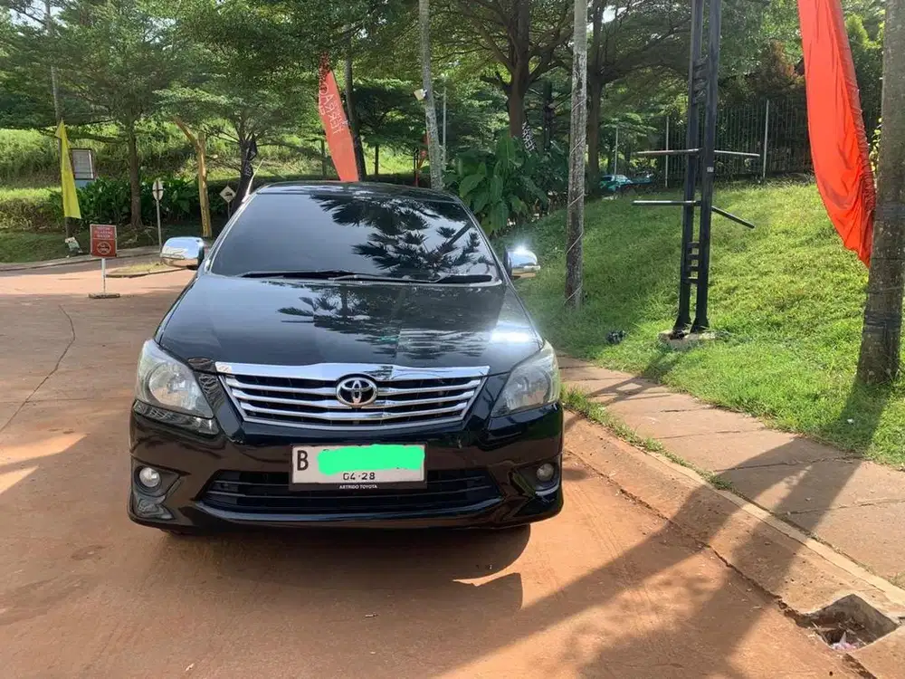 Kijang Innova 2.0 G automatic tahun 2013. Pajak hidup, low km, pribadi